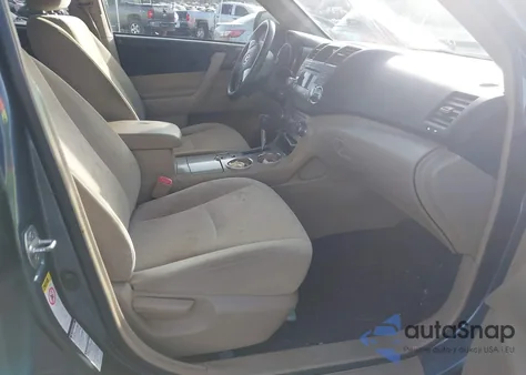 2011 Toyota Highlander Base V6 from USA, damaged, VIN 5TDBK3EH8BS049269